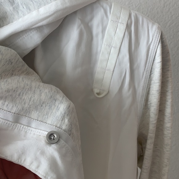 LuluLemon Wrap Jacket with pockets - Picture 4 of 9